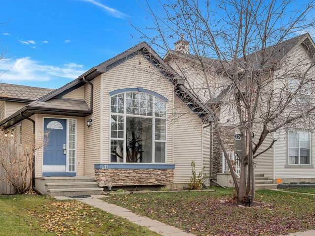 211 Cranberry Way SE Calgary