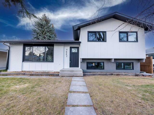 7447 huntertown Crescent NW Calgary