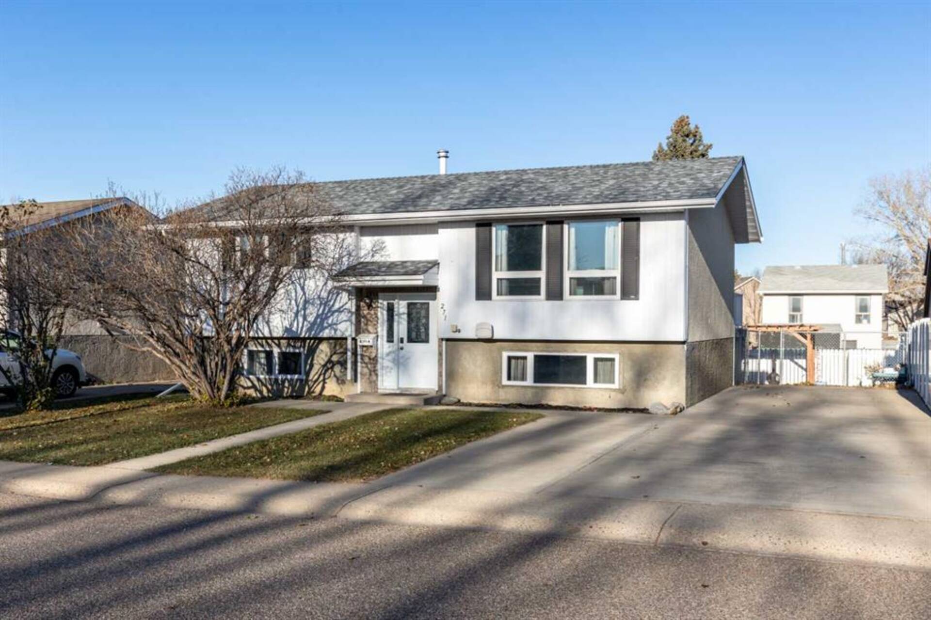 271 Seven Persons Drive SW Medicine Hat