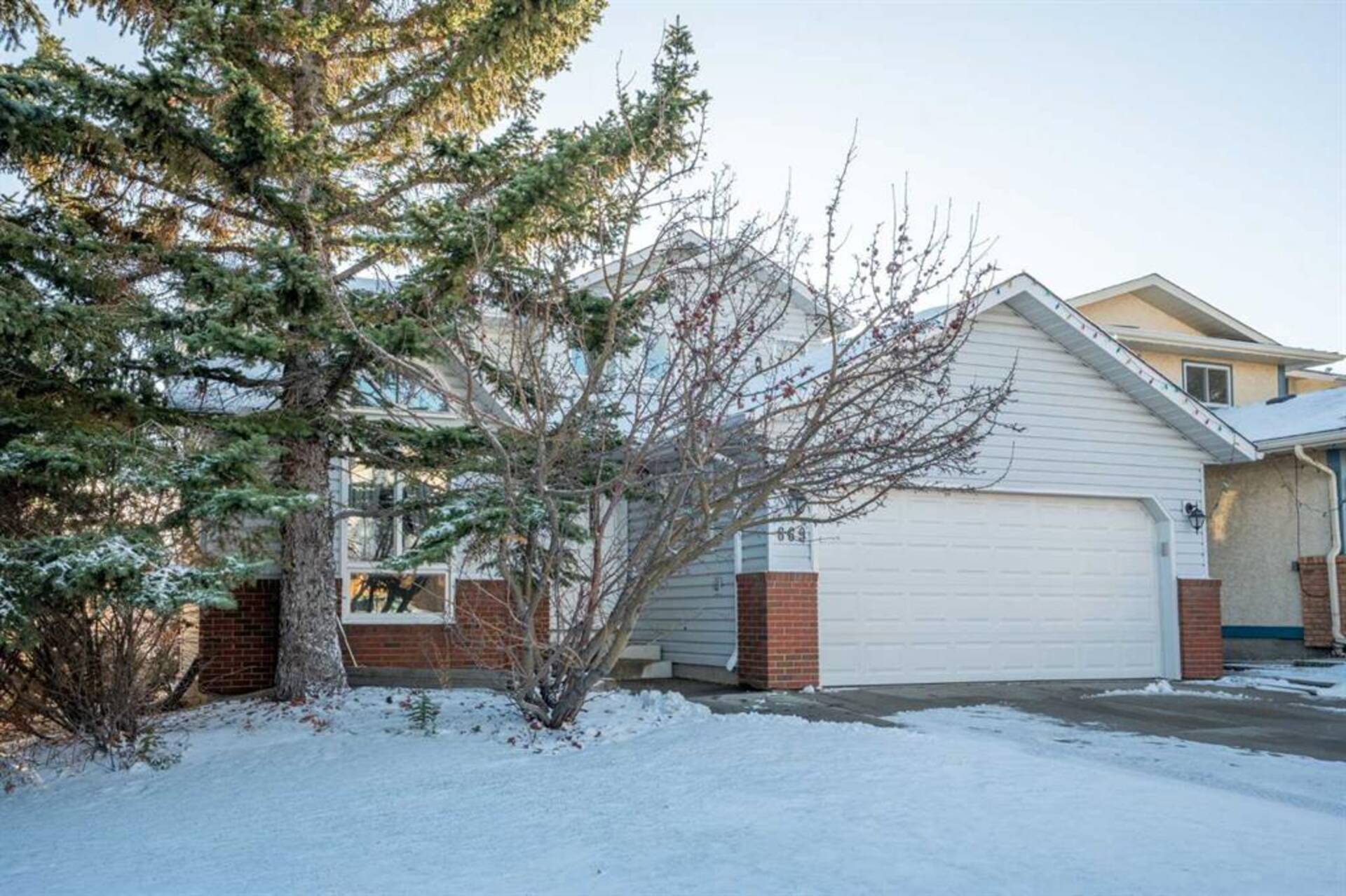 669 Hawkwood Boulevard NW Calgary