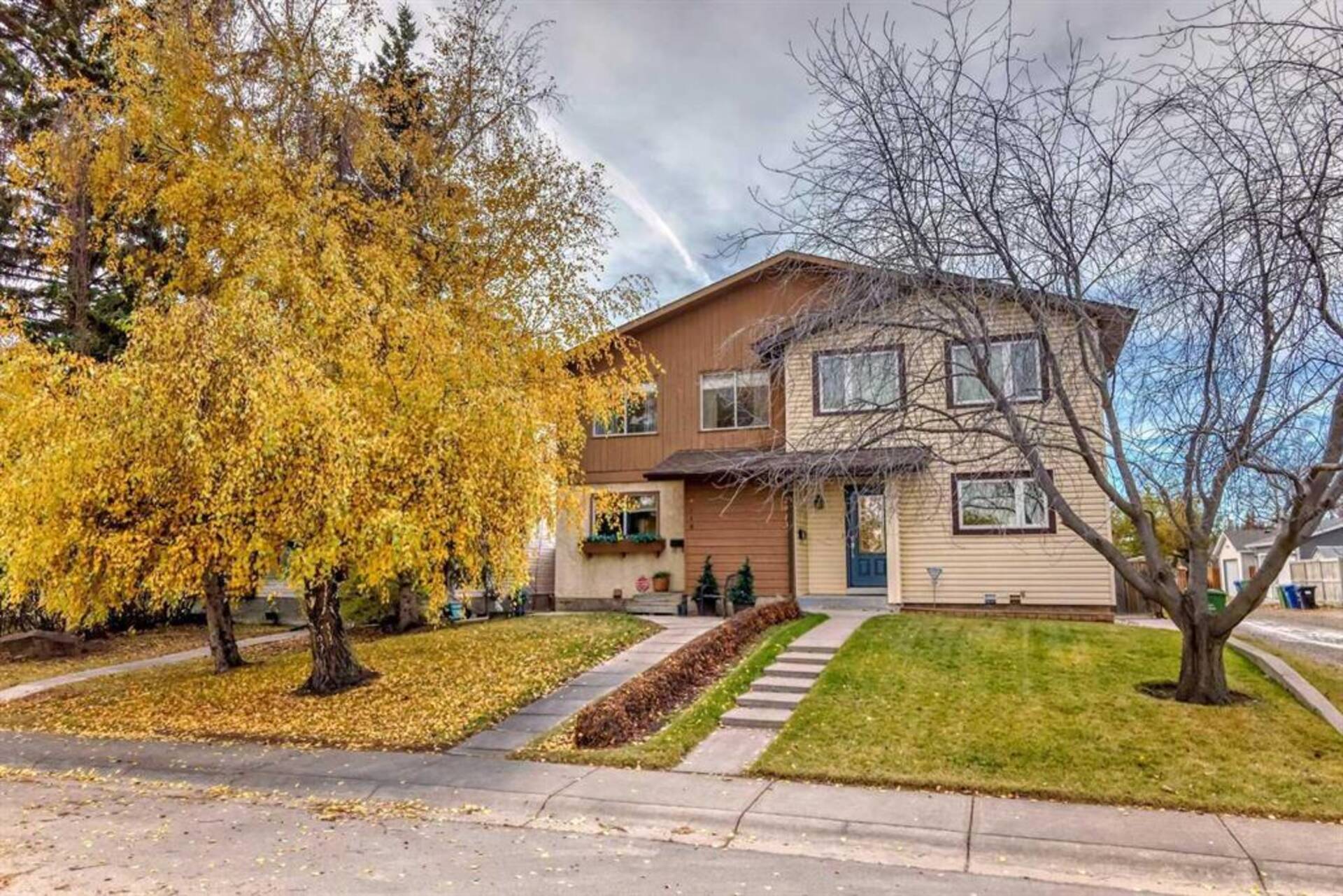 2915 Cedarbrae Drive SW Calgary