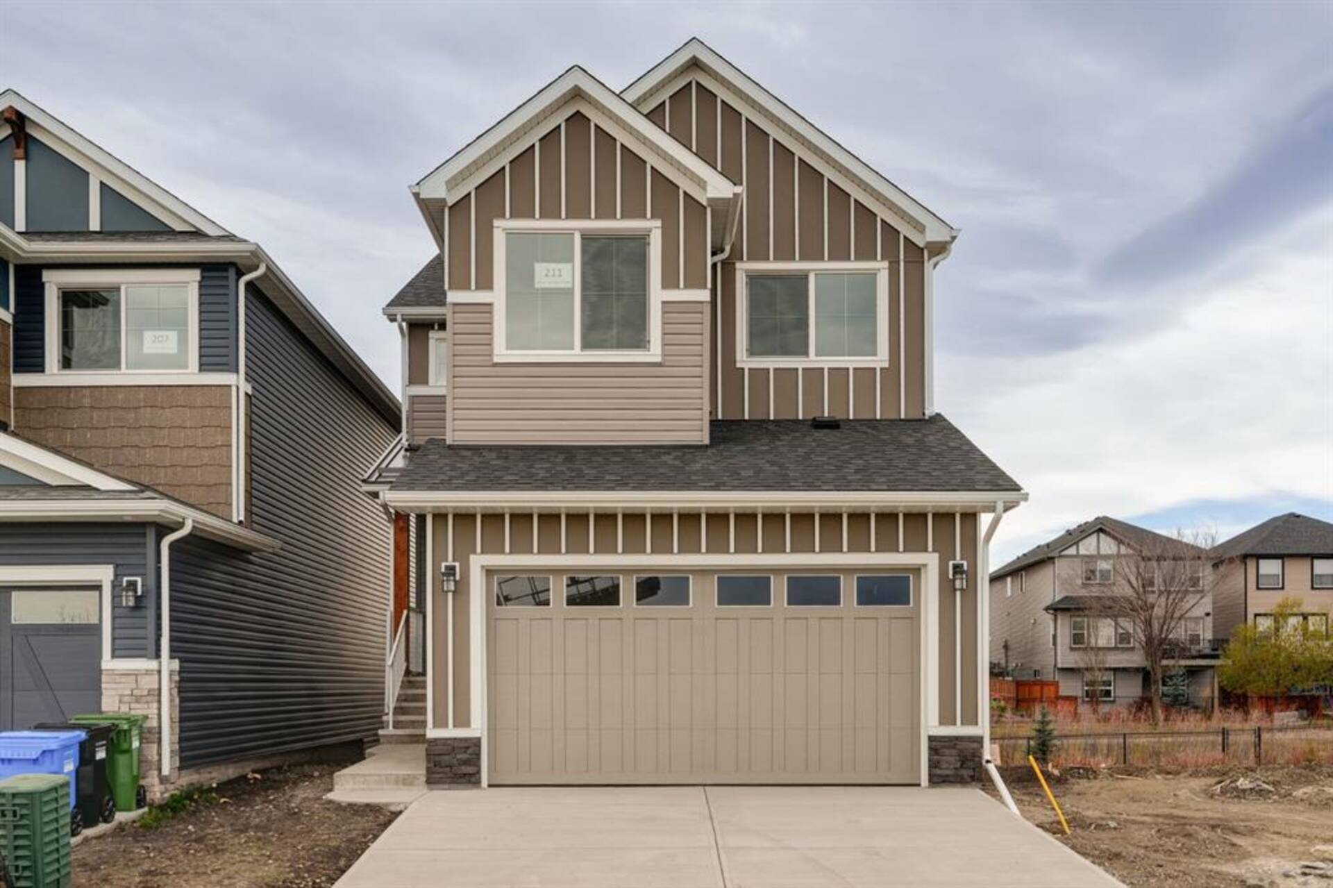 211 Silver Spruce Grove SW Calgary