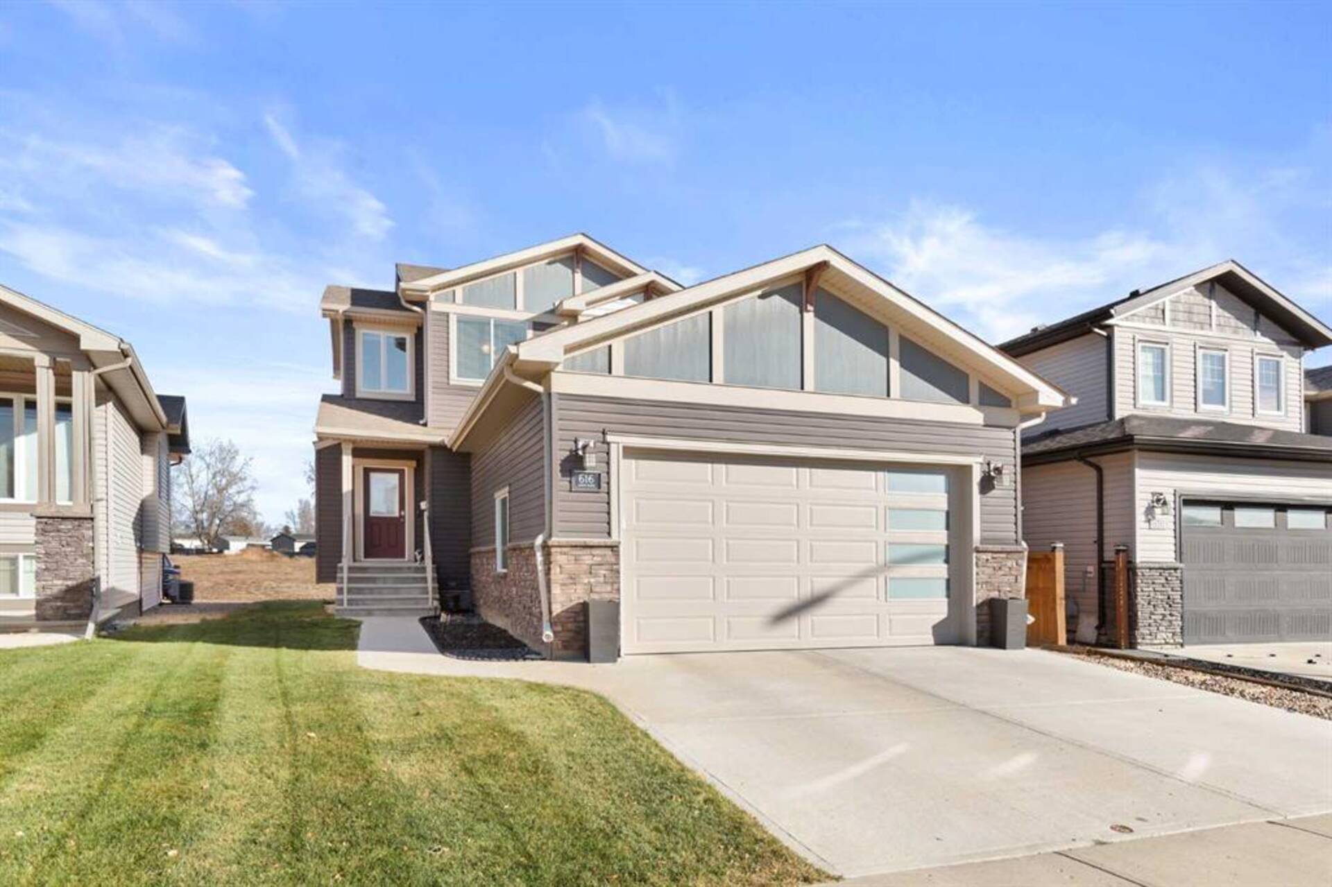 616 Vista Drive SE Medicine Hat