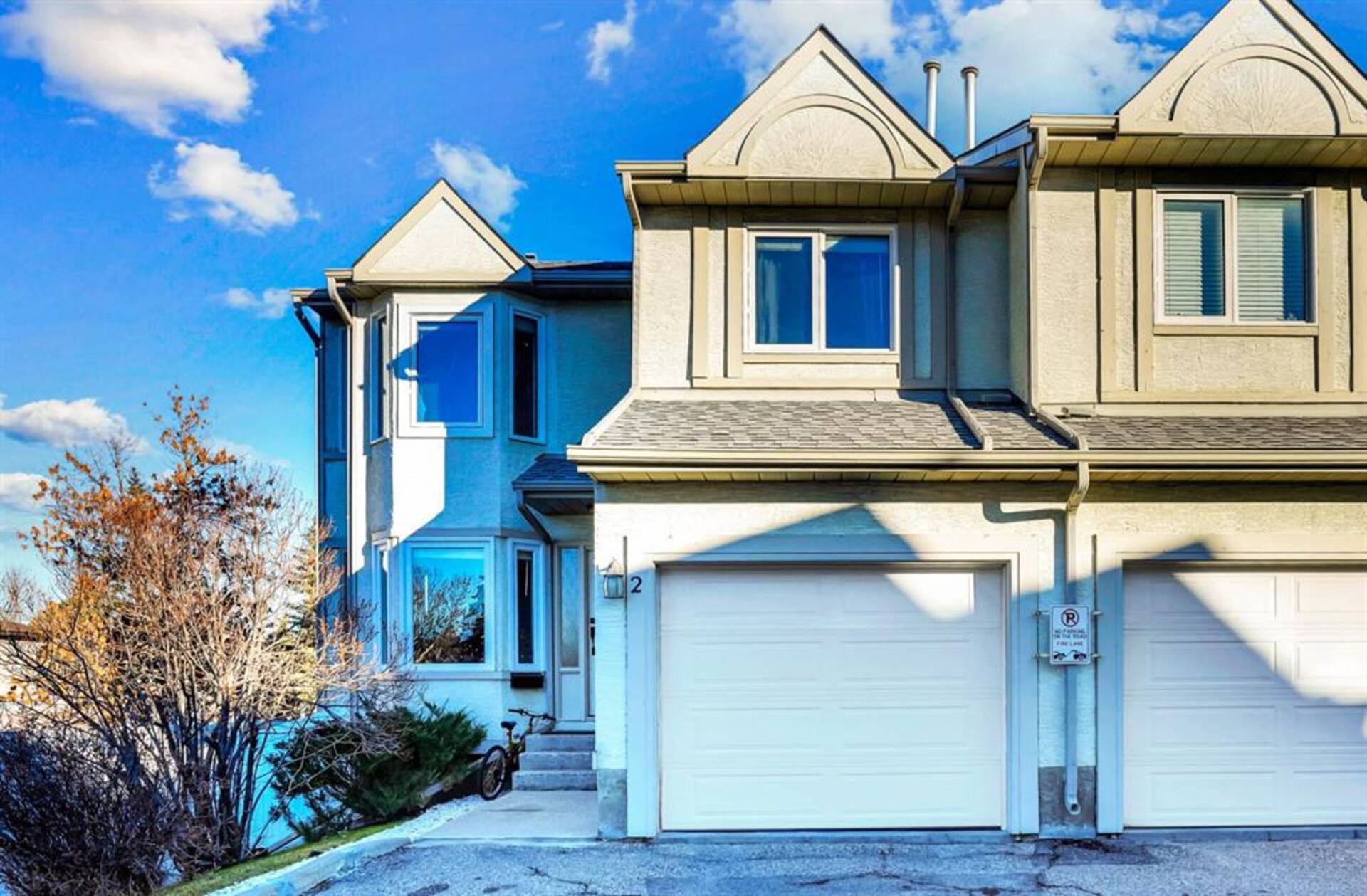 2, 468 Woodbine Boulevard SW Calgary