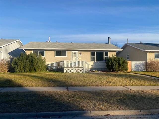 5221 East Ave Blackfalds