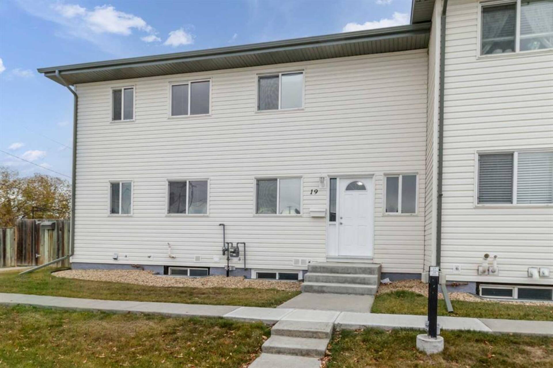 19, 1 Fir Street Red Deer