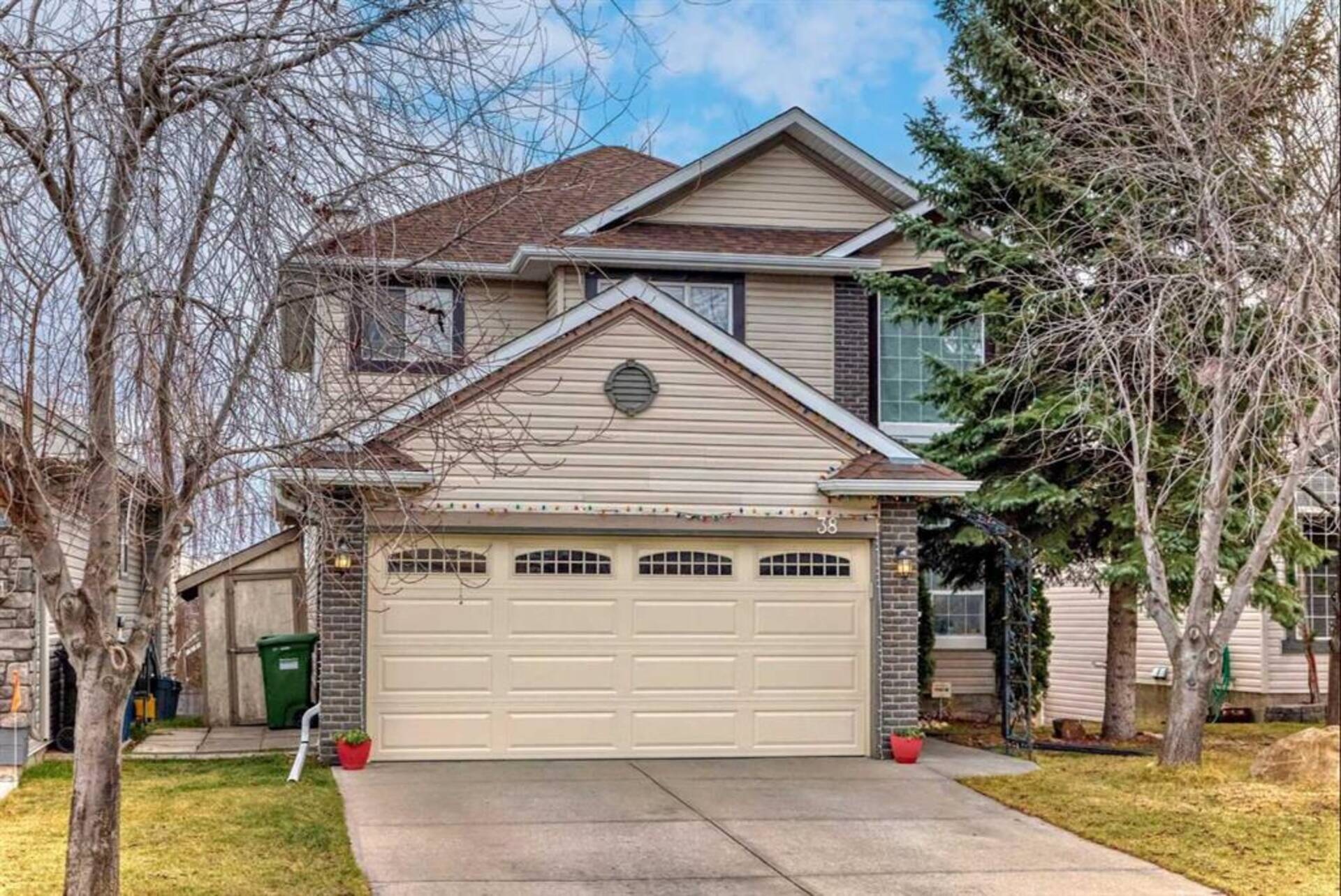 38 Somercrest Circle SW Calgary