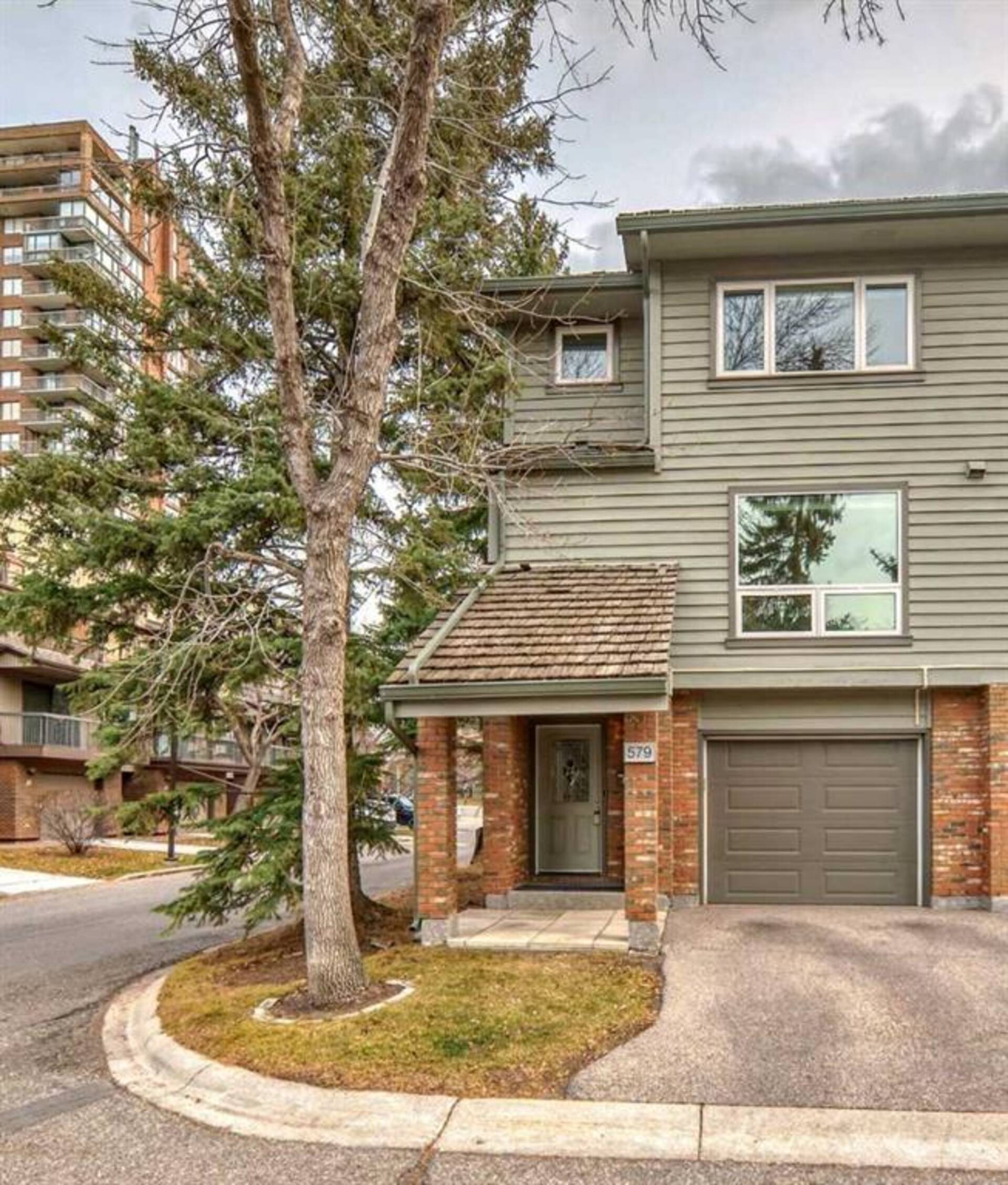 579 Point Mckay Grove NW Calgary