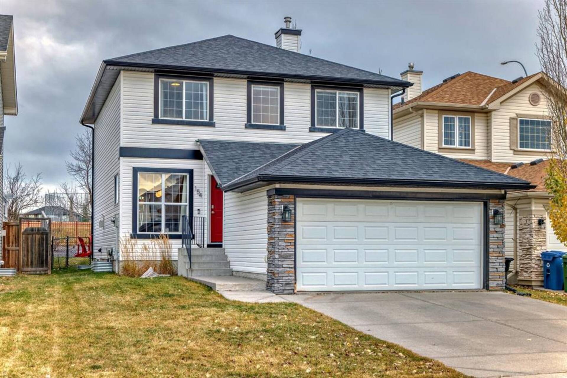 154 Rockbluff Close NW Calgary