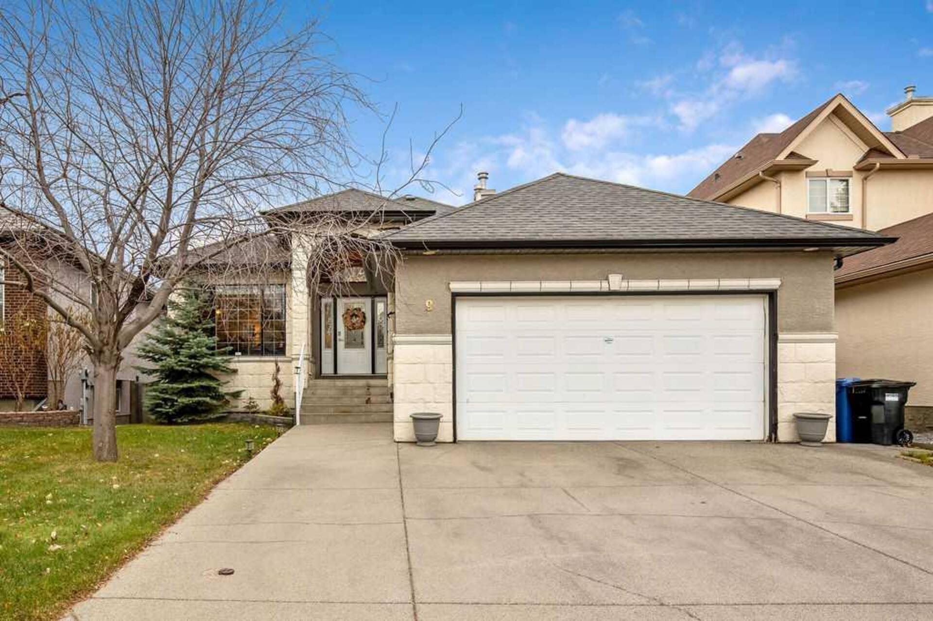 9 Simcrest Manor SW Calgary