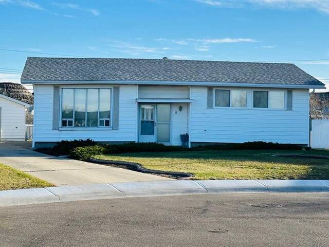 8 Spruce Drive Drumheller