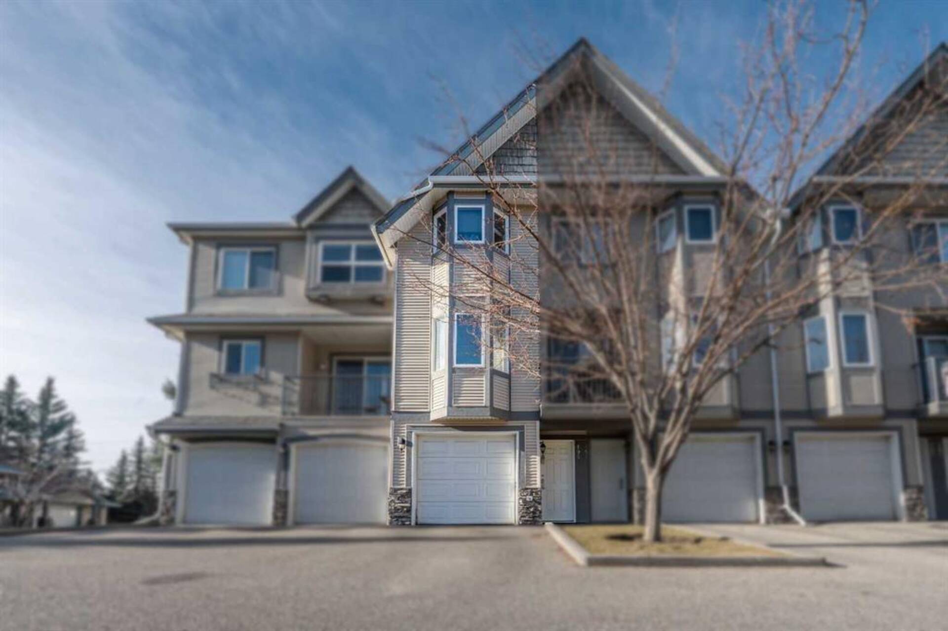 195 Cedarwood Lane SW Calgary