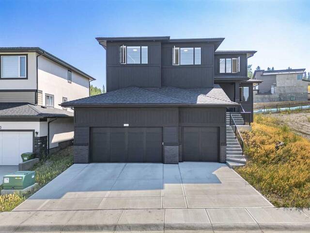 136 Crestridge Terrace SW Calgary