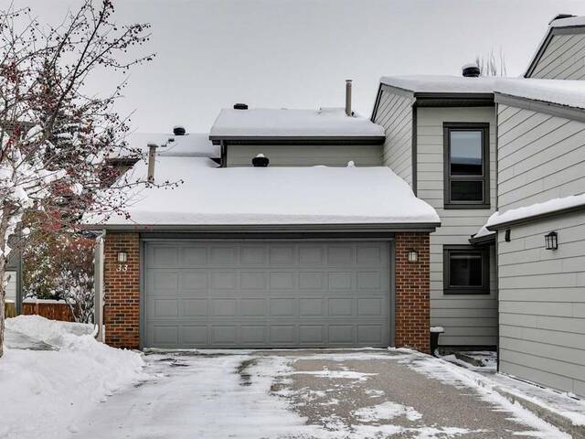 33, 185 Woodridge Drive SW Calgary