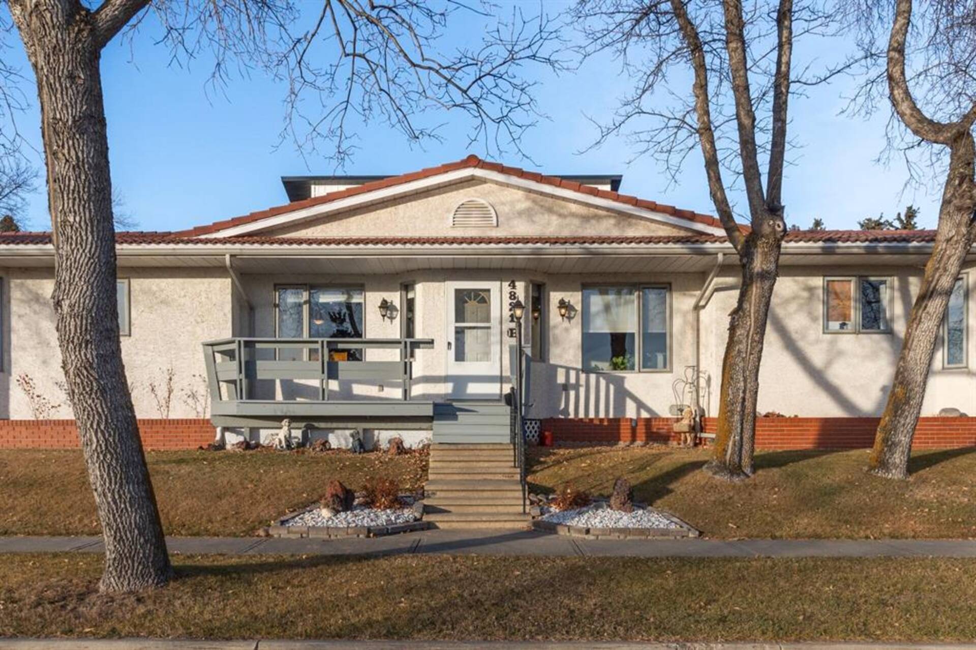 B, 4821 54 Street Camrose