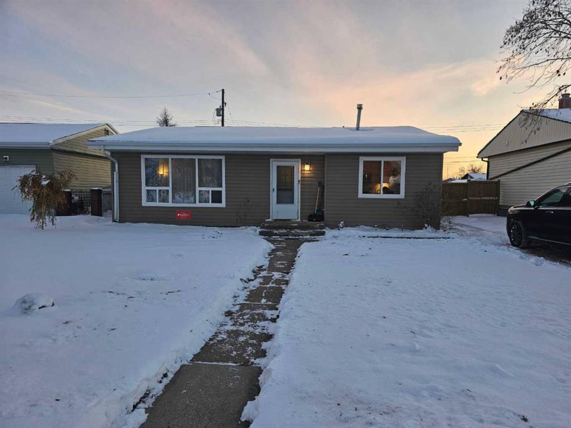 5703 46 Avenue Stettler