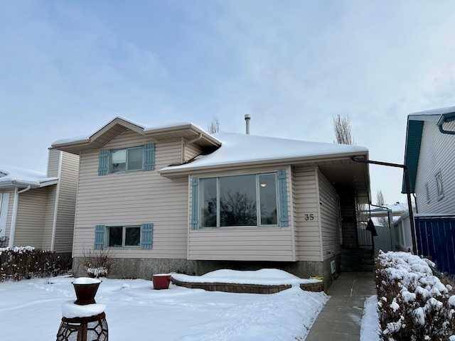 35 Edgington Ave Red Deer