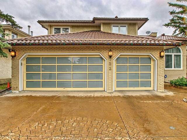 852 Shawnee Drive SW Calgary