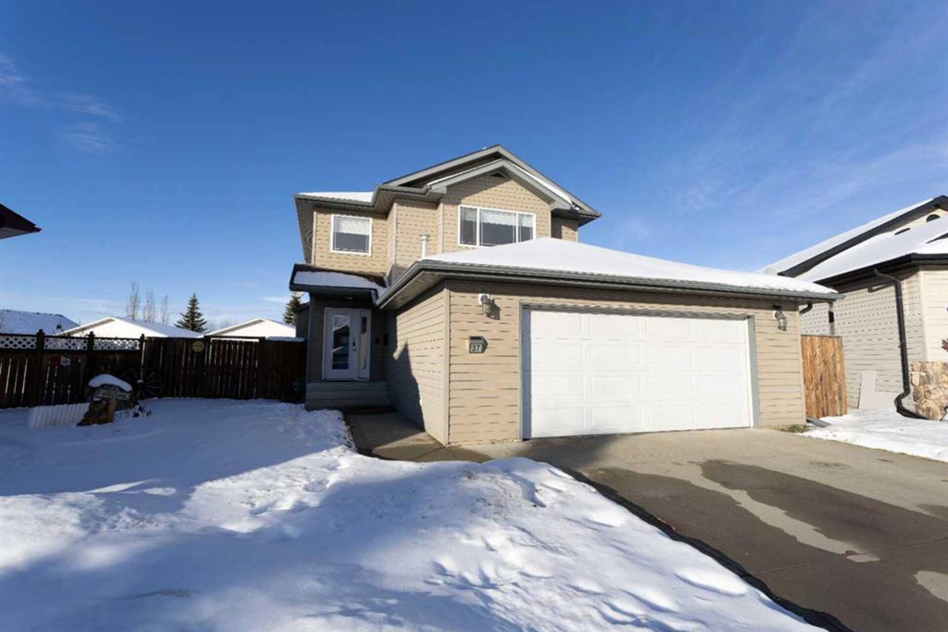 37 Ogilvie Close Red Deer