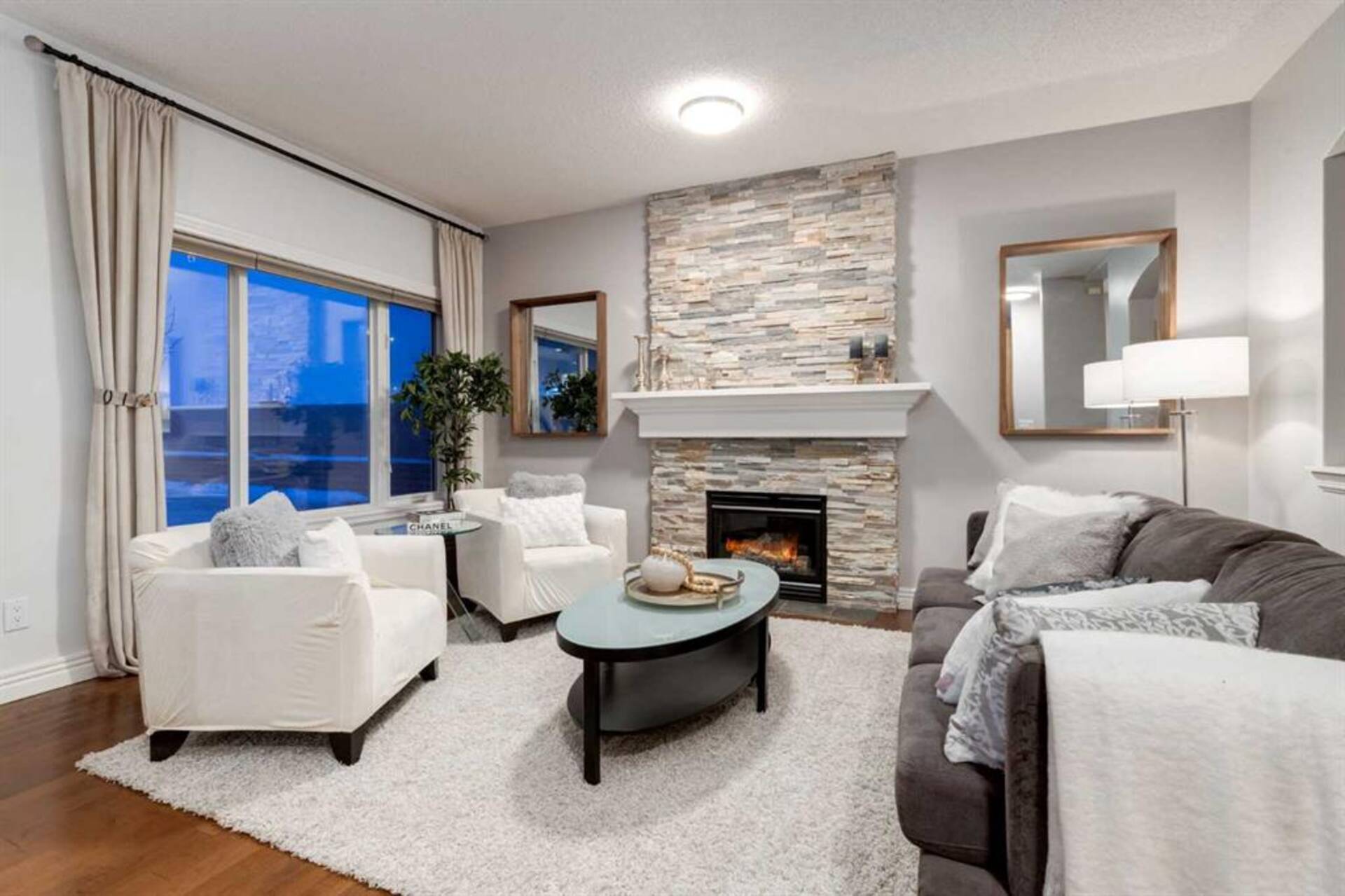 38, 39 Strathlea Common SW Calgary