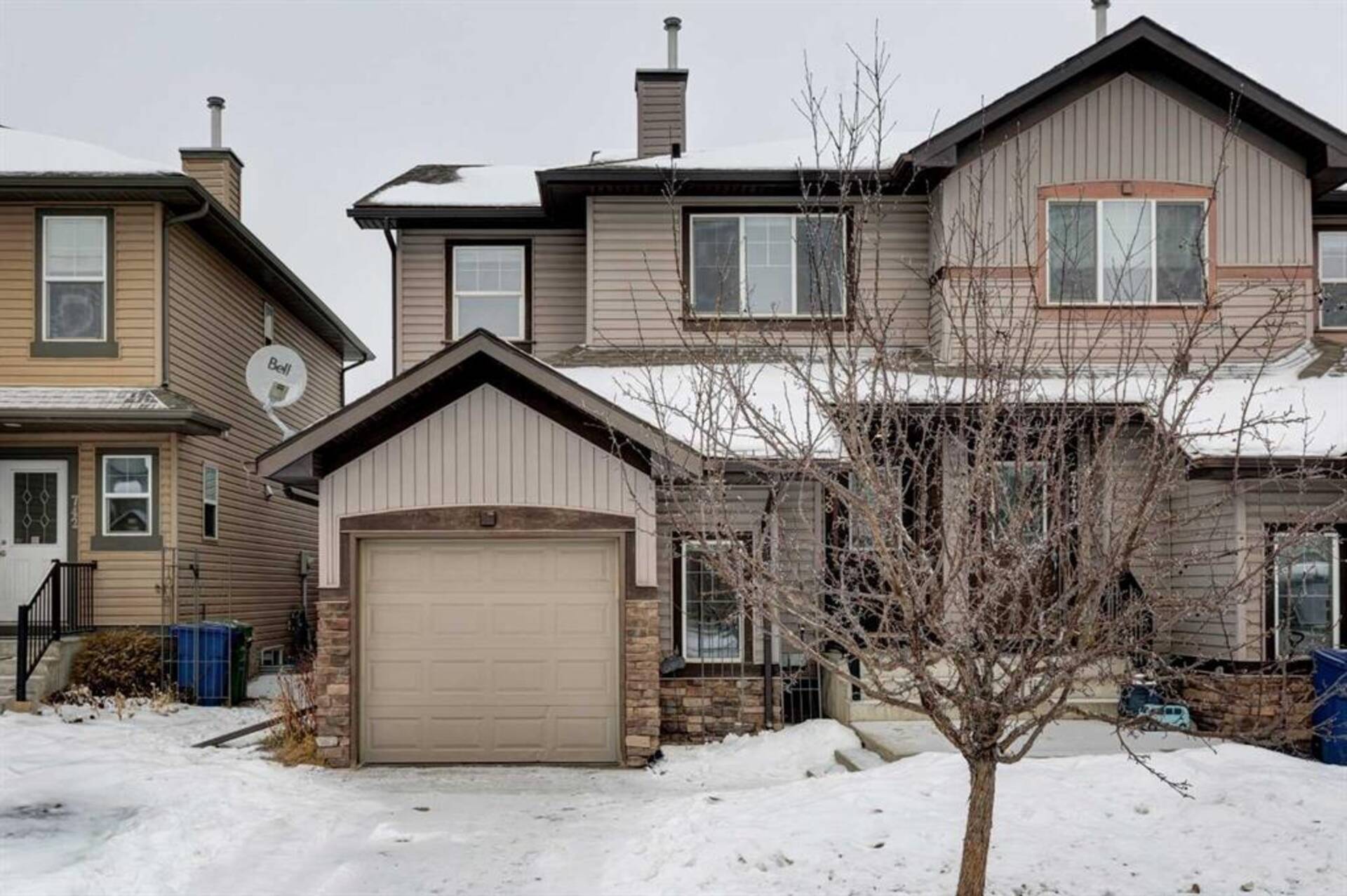 738 Luxstone Gate SW Airdrie