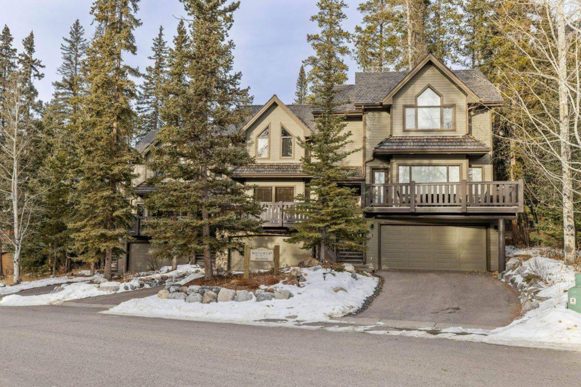 2, 116 Silvertip Ridge Canmore