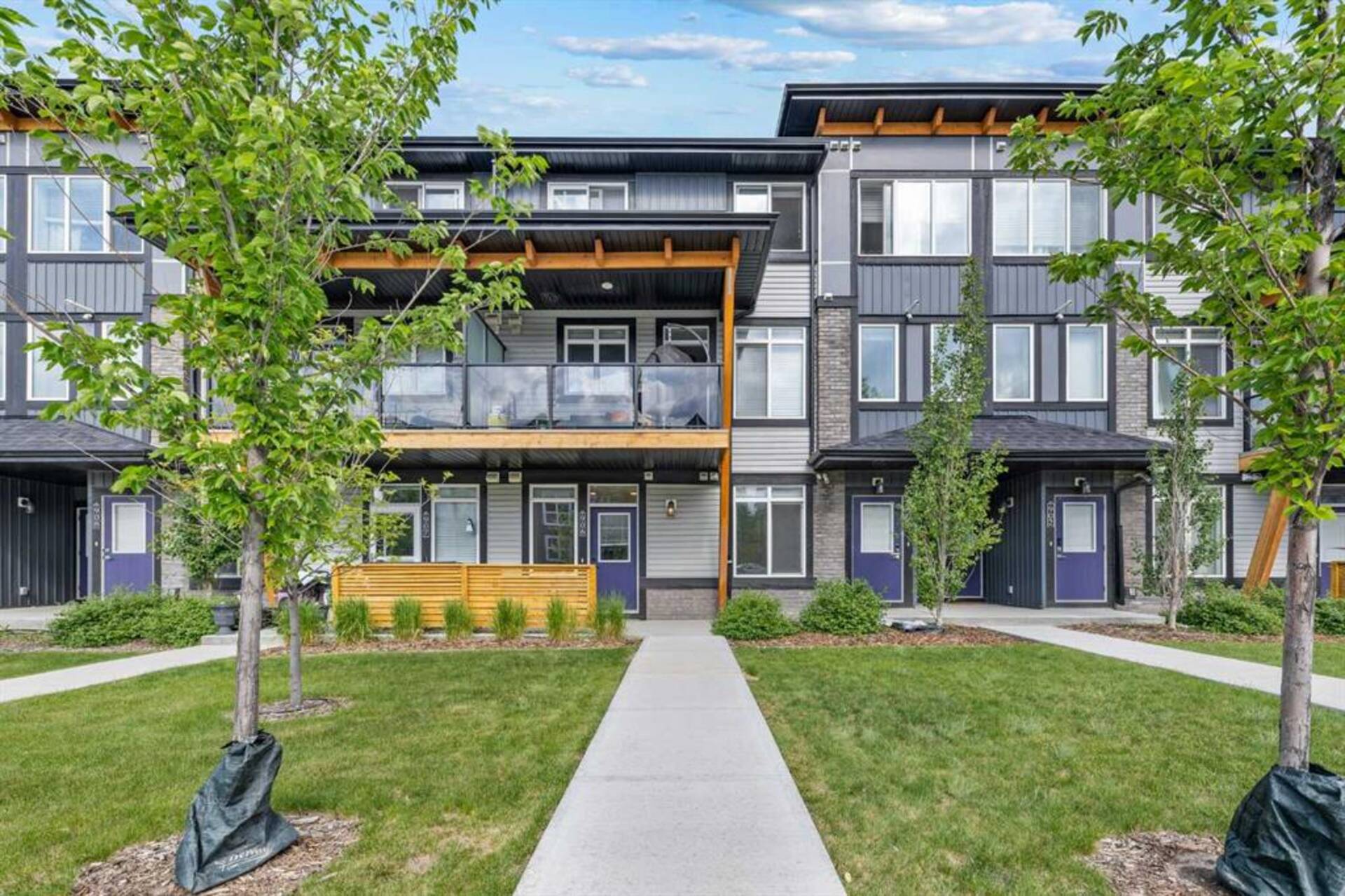 906, 10060 46 Street NE Calgary