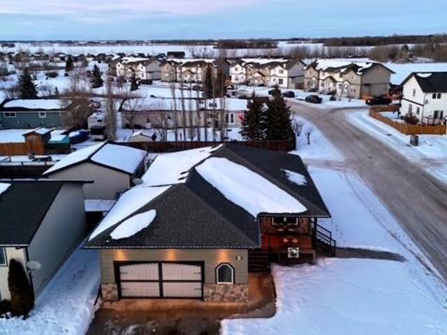 6002 52 Avenue Stettler