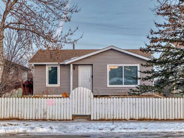 184 Castlebrook Drive NE Calgary