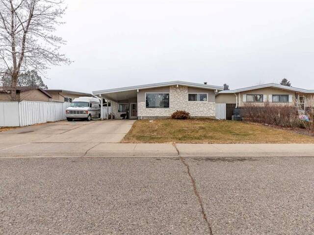 1910 Lakepoint Road S Lethbridge