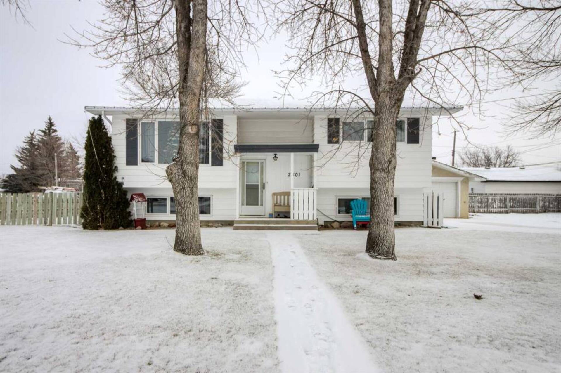 2301 13 Street Coaldale