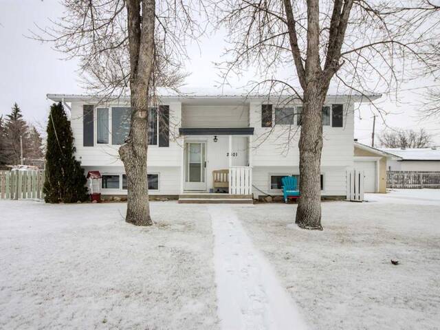 2301 13 Street Coaldale