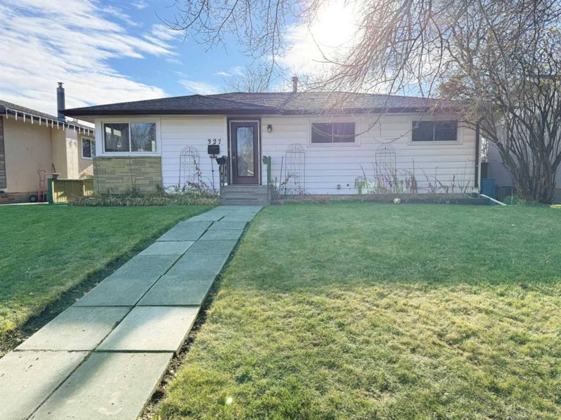 327 Avonburn Road SE Calgary