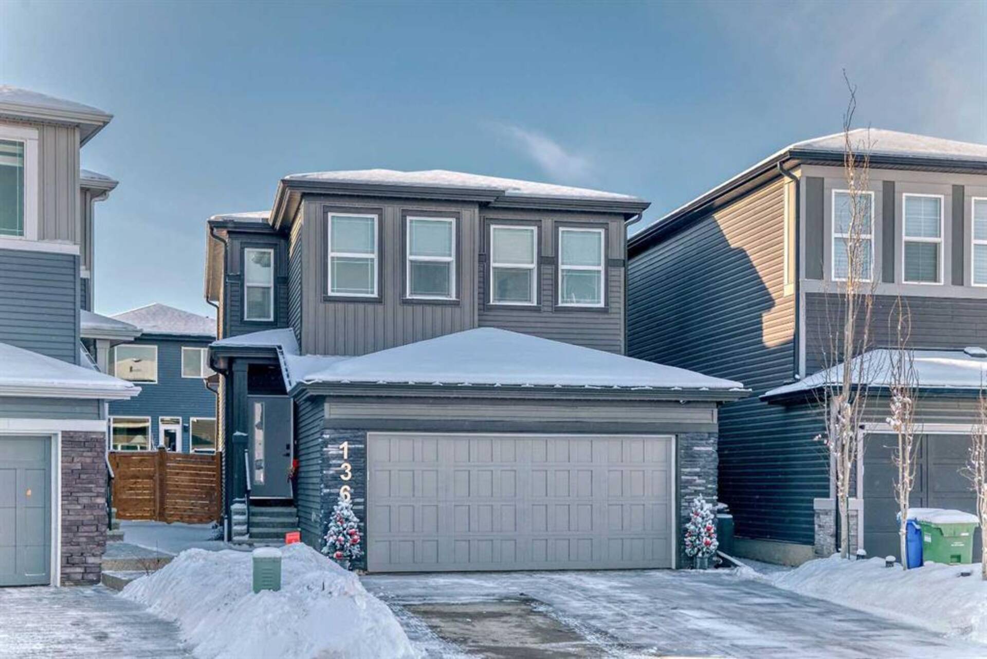 136 Creekstone Square SW Calgary