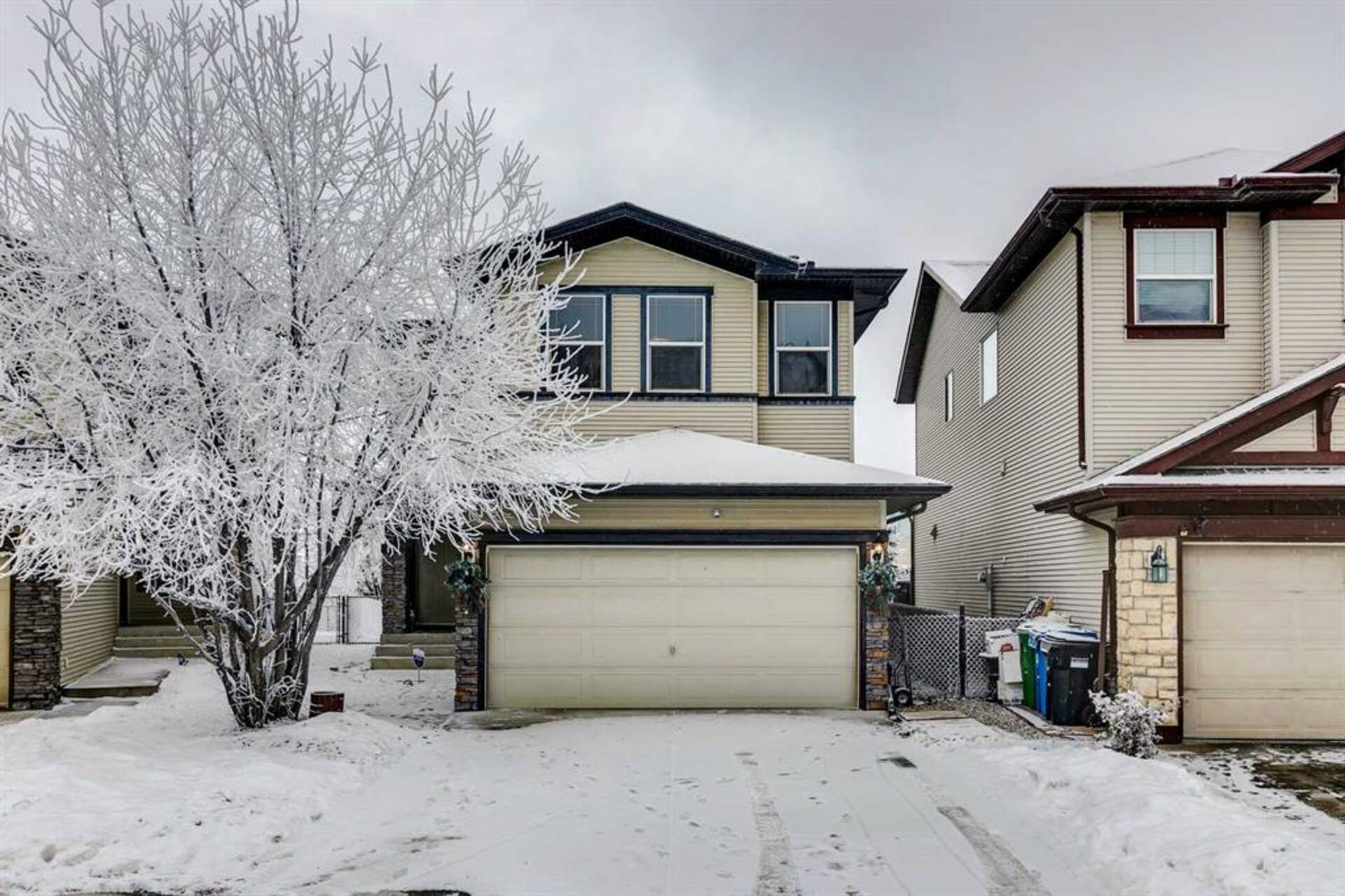 159 Cougarstone Court SW Calgary