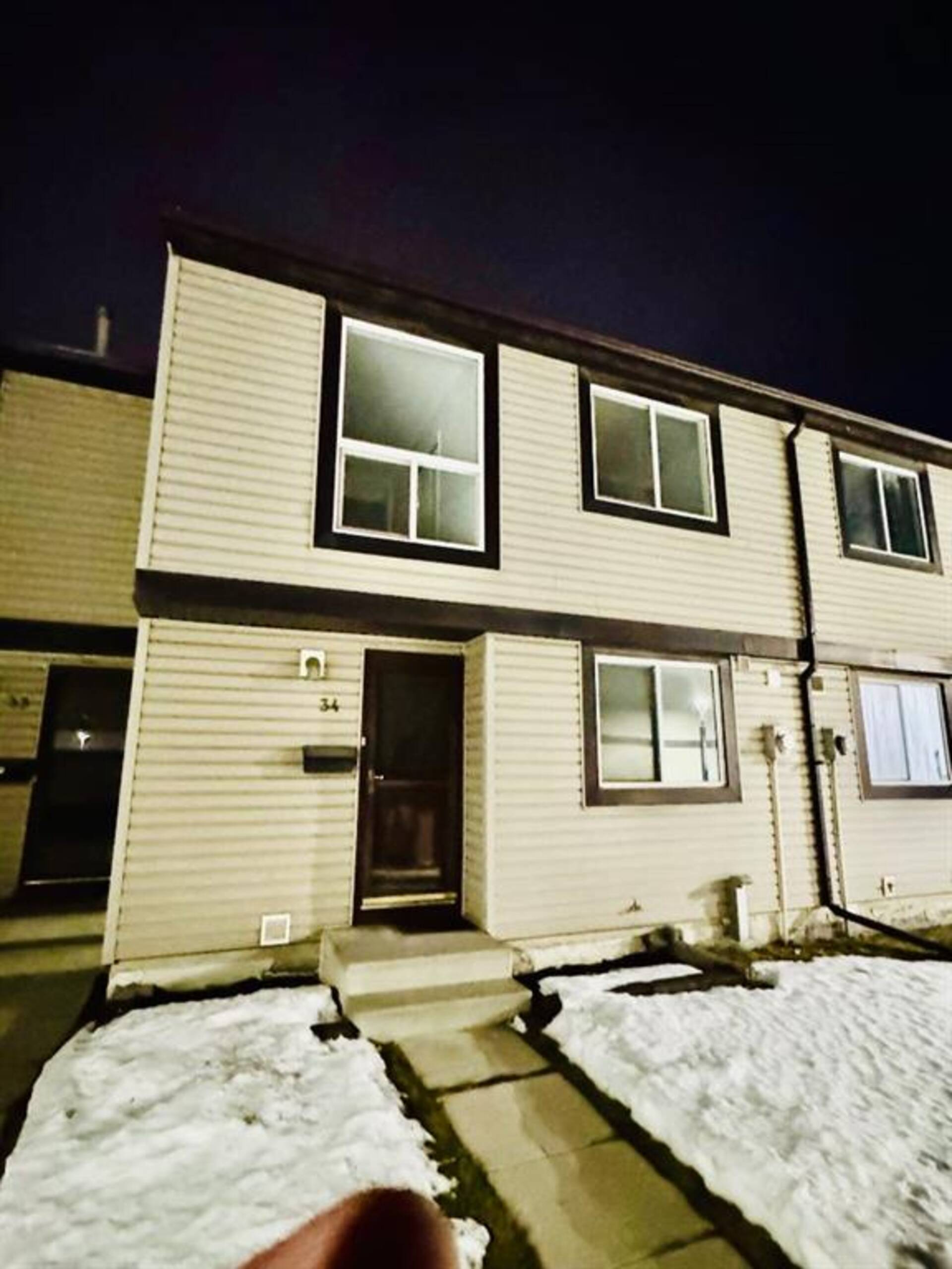 34, 3029 Rundleson Road NE Calgary