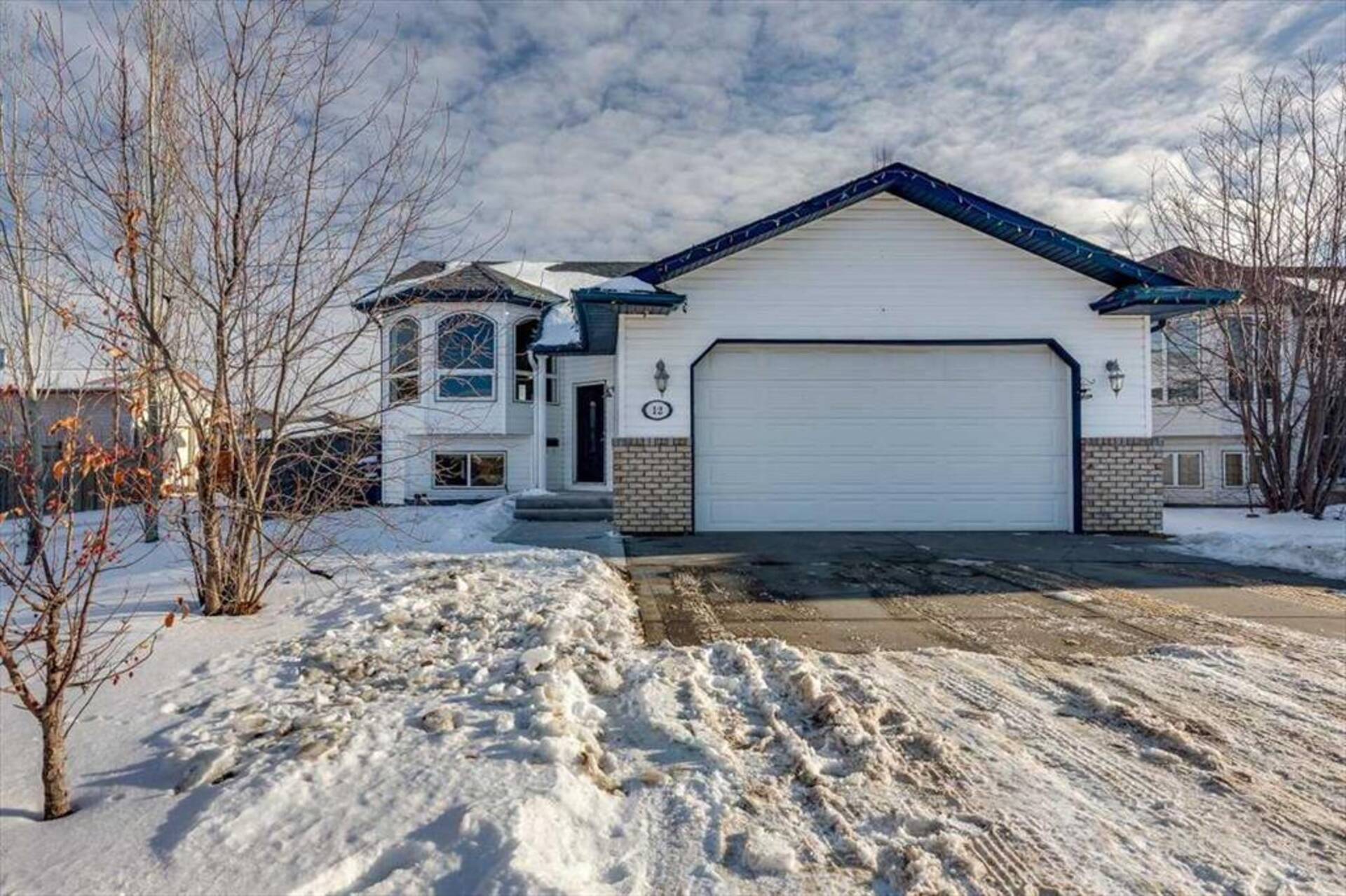 12 Hagerman Close Sylvan Lake