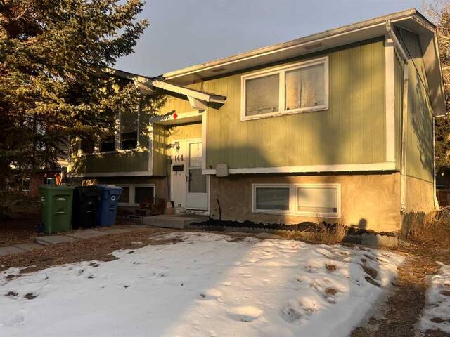 144 Deer Ridge Way SE Calgary