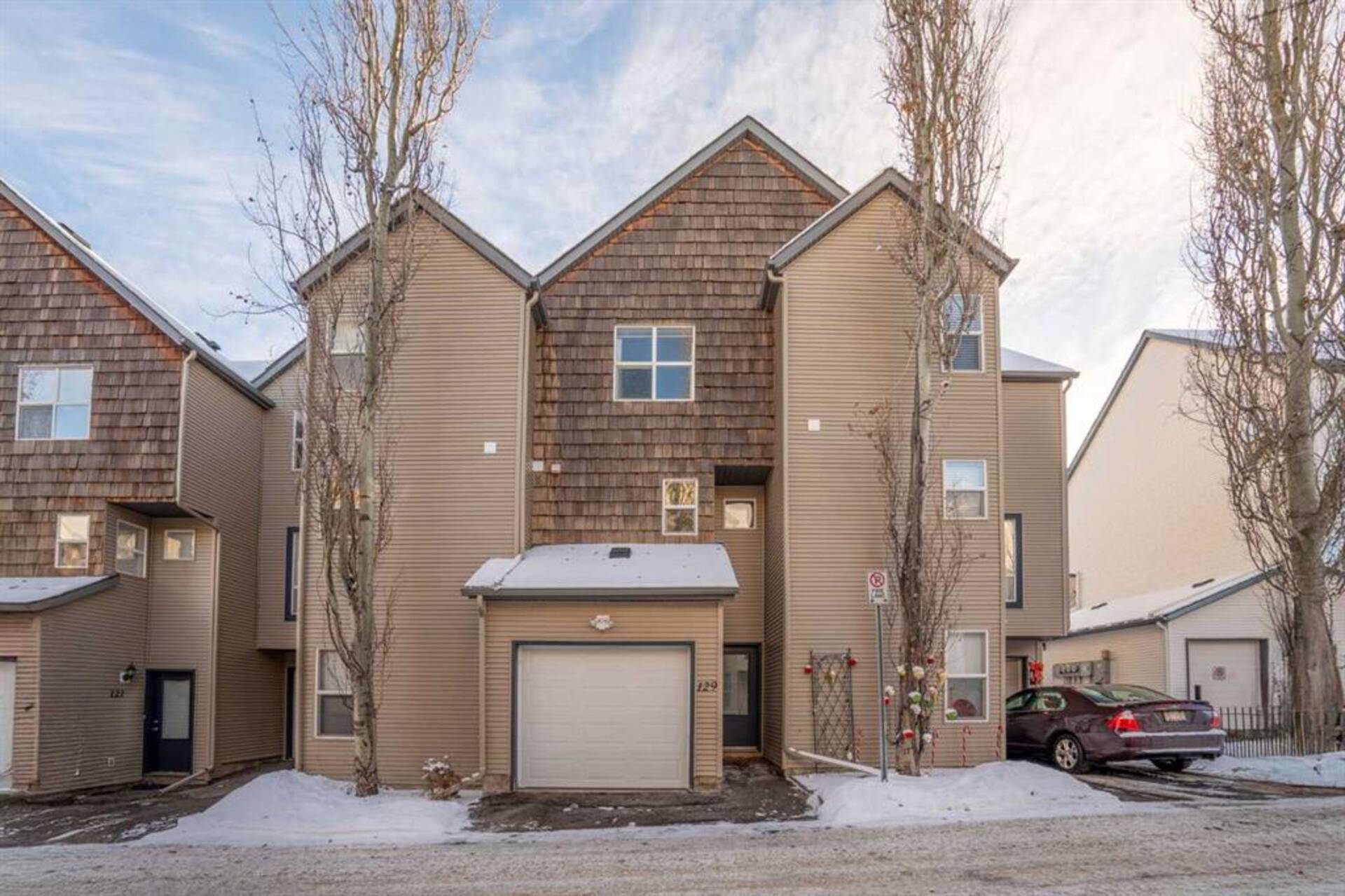 129 Bridlewood Lane SW Calgary