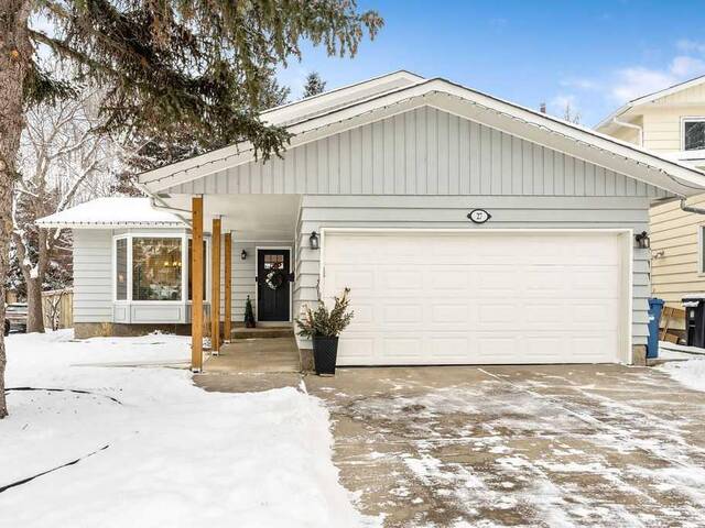 27 Deermoss Bay SE Calgary