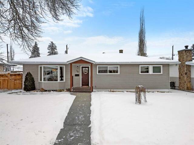 78 Gainsborough Drive SW Calgary