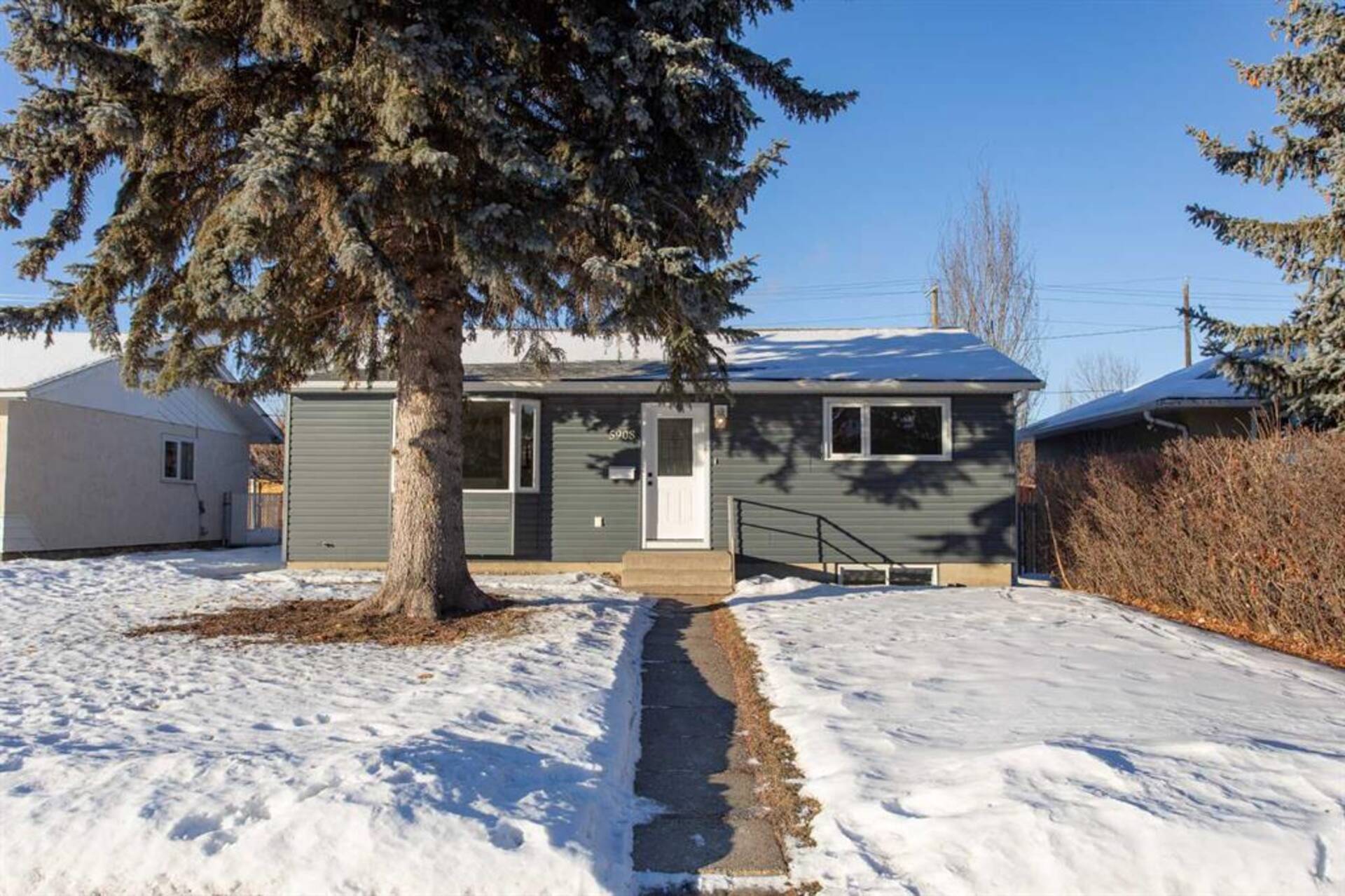 5908 West Park Crescent Red Deer