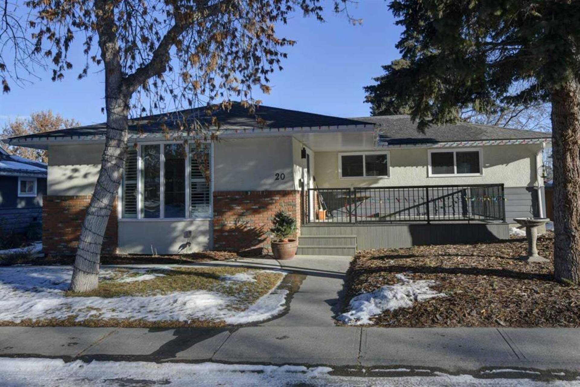 20 Hillgreen Place SW Calgary