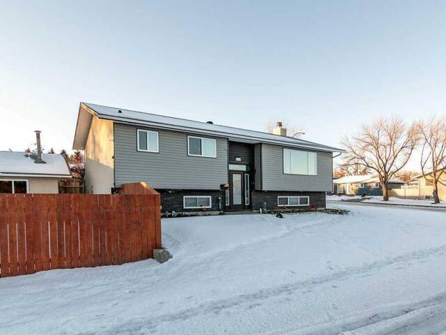 311 20 Street NE Medicine Hat