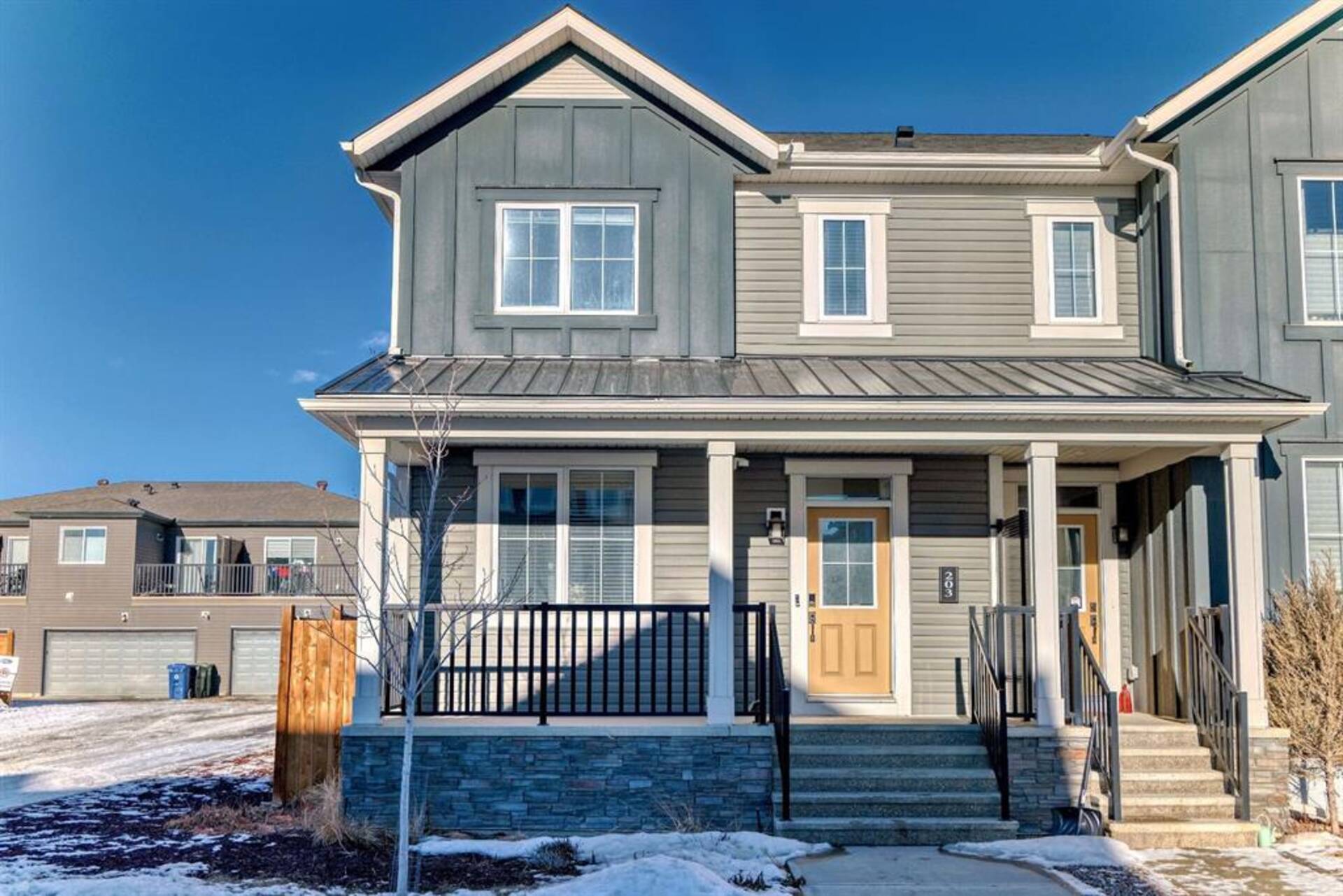 203 Carrington Circle NW Calgary