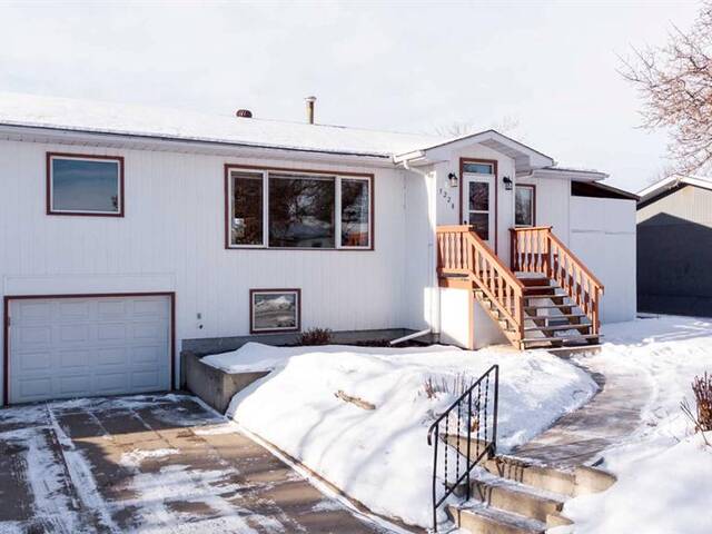 5228 47 Street Lacombe