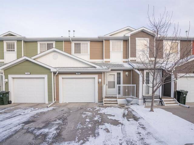 705, 800 Yankee Valley Boulevard SE Airdrie