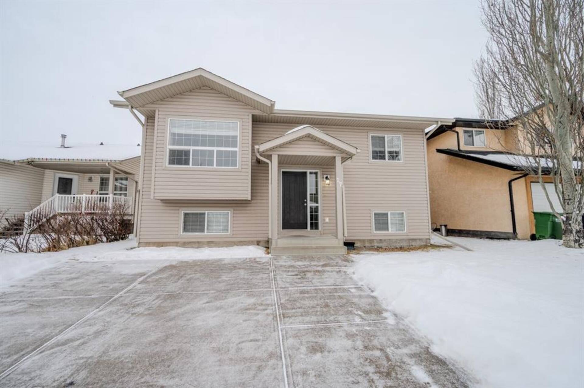 27 Isaacson Crescent Red Deer