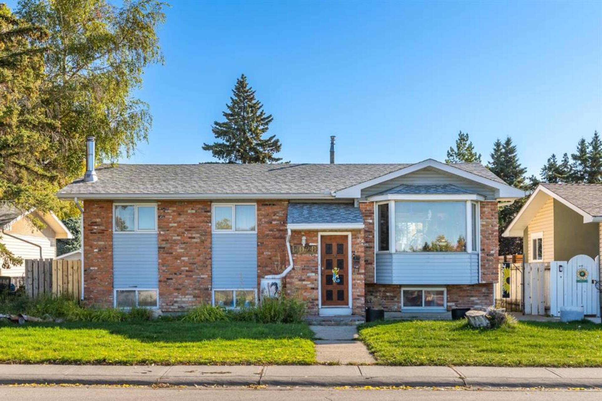 11028 Braton Place SW Calgary