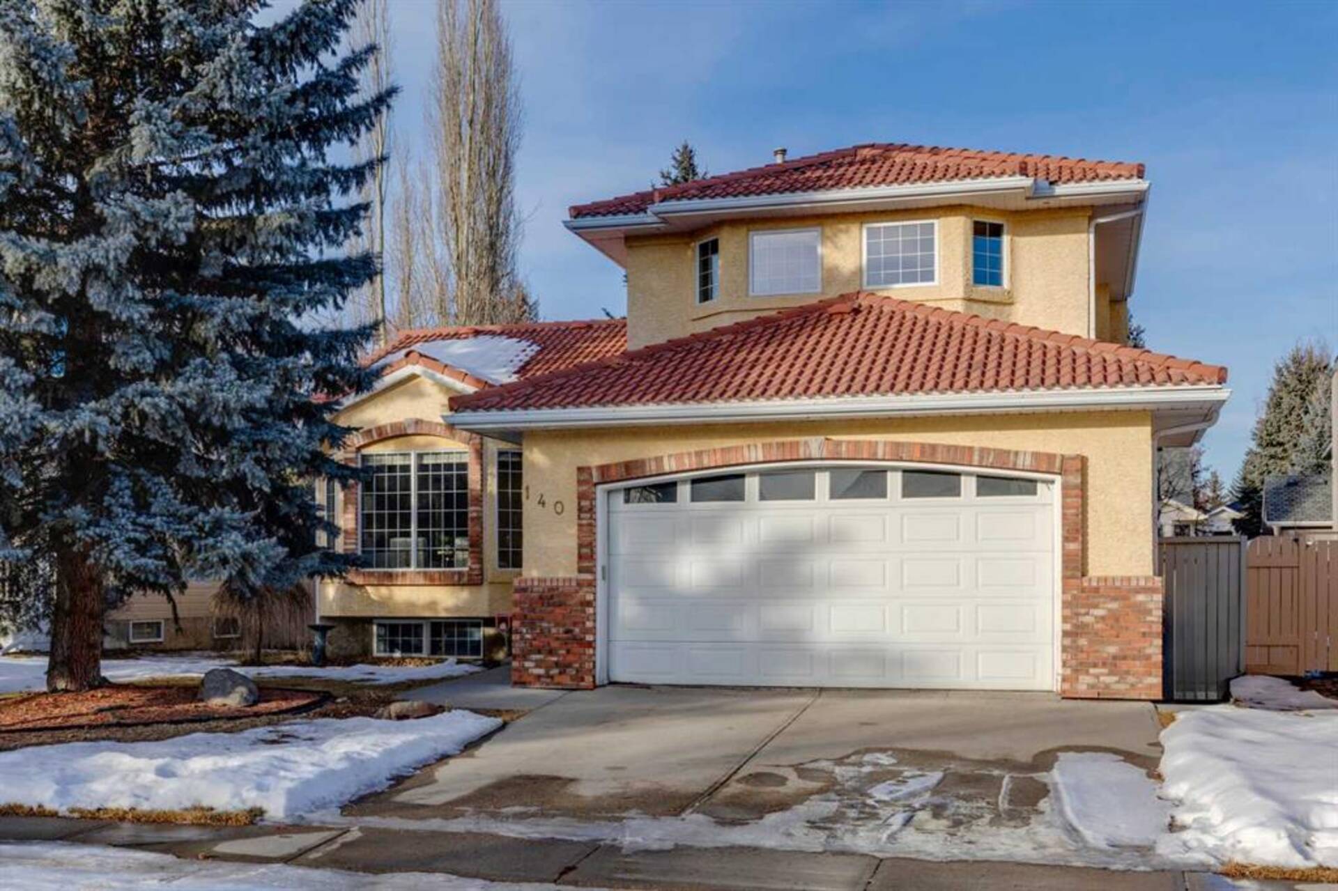 140 Evergreen Close SW Calgary